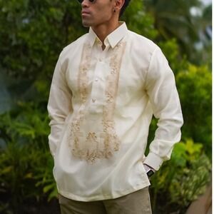 En Barong Filipino Shirt Cream Size Small New Without Tags